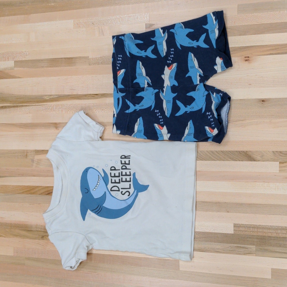 Old Navy Deep Sleeper Shark Pajamas 3T Toddler Short Sleeve PJ Set VGUC